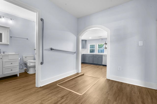 1938 English Street, North Charleston, SC 29405