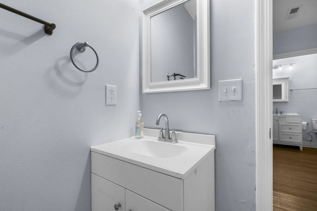 1938 English Street, North Charleston, SC 29405