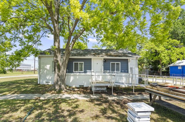 1938 English Street, North Charleston, SC 29405