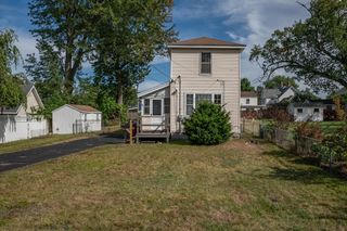 90 Corey St, Lowell, MA 01851