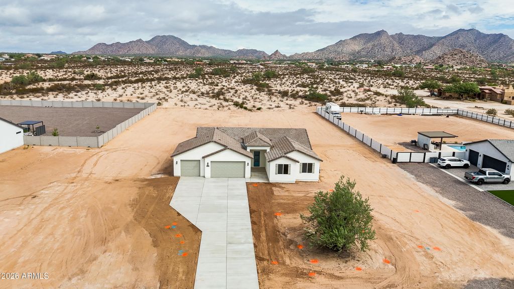 12091 W Jaiden Street, Casa Grande, AZ 85194 — photo 2