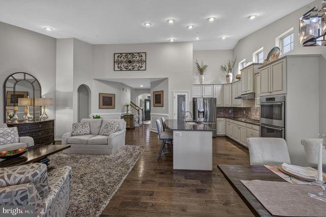 1123 LONG FARM CIR, Brunswick, MD 21716