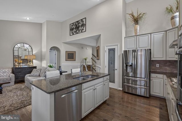 1123 LONG FARM CIR, Brunswick, MD 21716