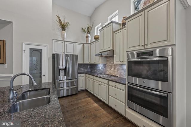 1123 LONG FARM CIR, Brunswick, MD 21716