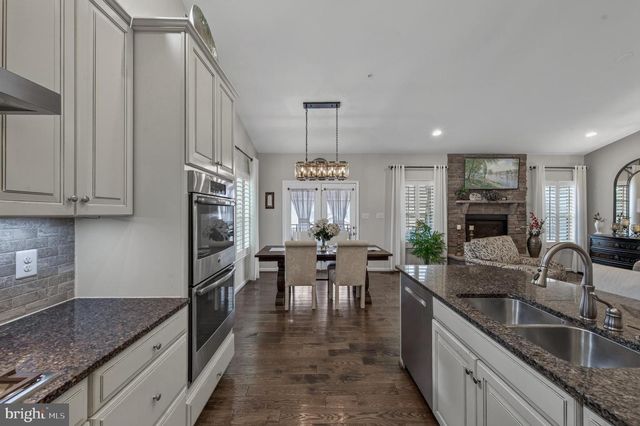 1123 LONG FARM CIR, Brunswick, MD 21716