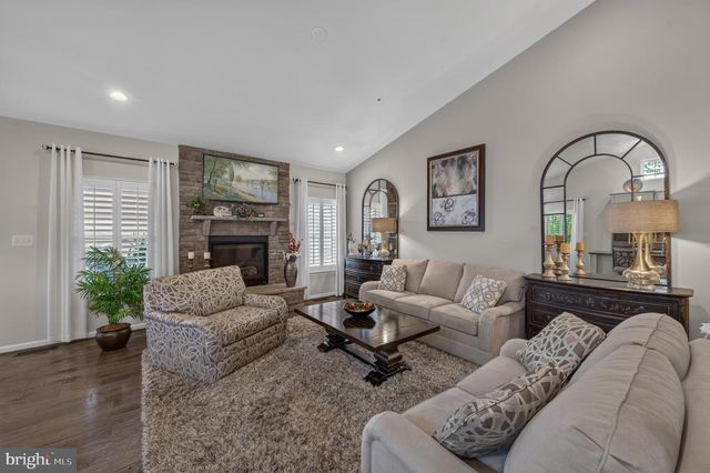 1123 LONG FARM CIR, Brunswick, MD 21716