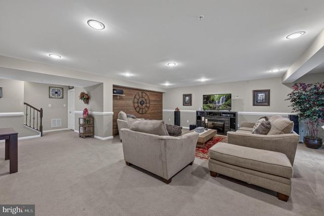 1123 LONG FARM CIR, Brunswick, MD 21716