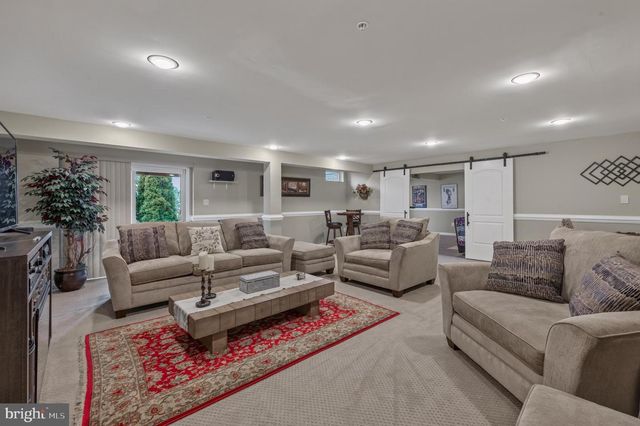 1123 LONG FARM CIR, Brunswick, MD 21716
