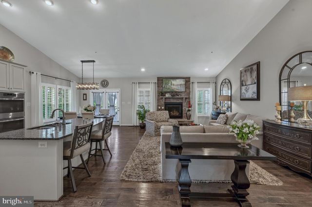 1123 LONG FARM CIR, Brunswick, MD 21716