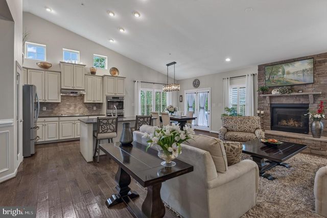 1123 LONG FARM CIR, Brunswick, MD 21716