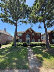 16407 Crossfield Drive, Houston, TX 77095
