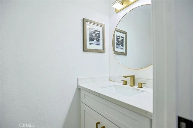8860 La Salle 4, Cypress, CA 90630