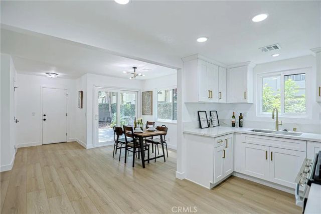 8860 La Salle 4, Cypress, CA 90630