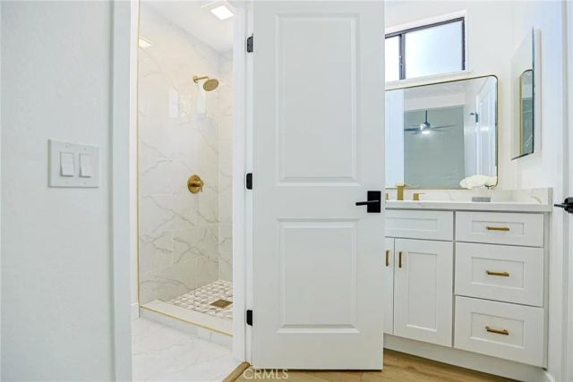 8860 La Salle 4, Cypress, CA 90630