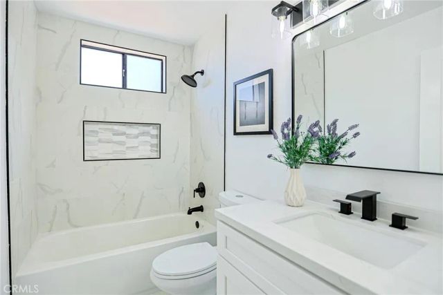 8860 La Salle 4, Cypress, CA 90630