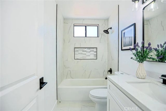 8860 La Salle 4, Cypress, CA 90630