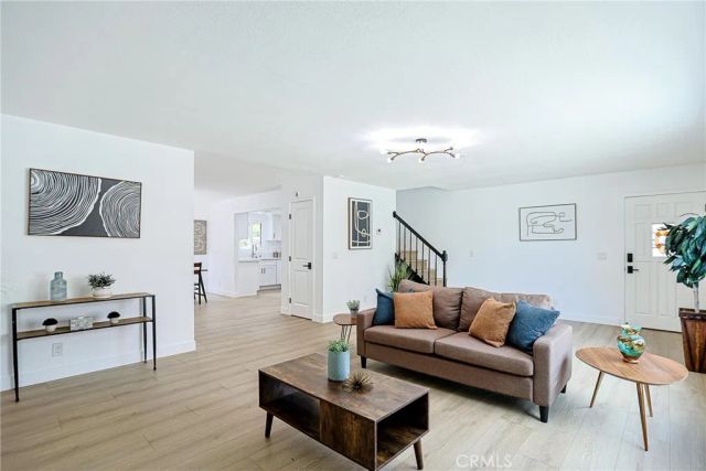 8860 La Salle 4, Cypress, CA 90630