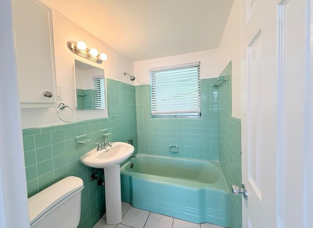 77 Hendricks Isle 5, Fort Lauderdale, FL 33301