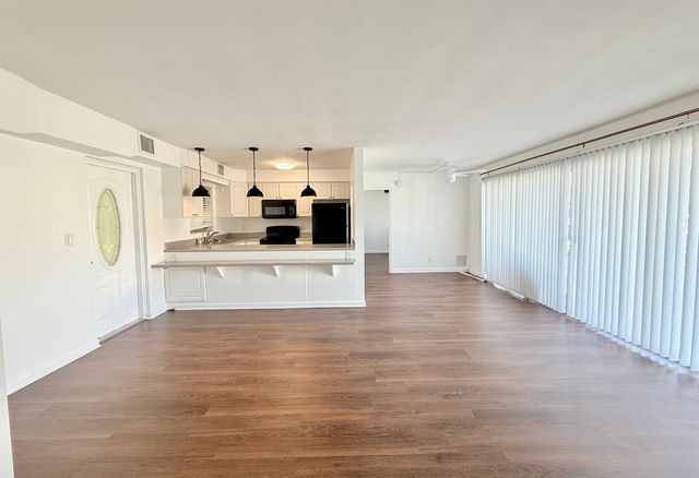 77 Hendricks Isle 5, Fort Lauderdale, FL 33301