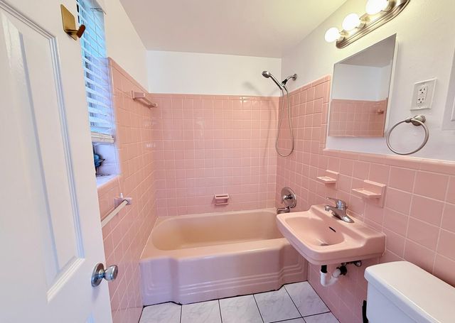 77 Hendricks Isle 5, Fort Lauderdale, FL 33301