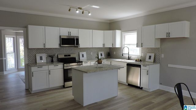 4912 MOUNTAIN VIEW PARKWAY, Birmingham, AL 35244