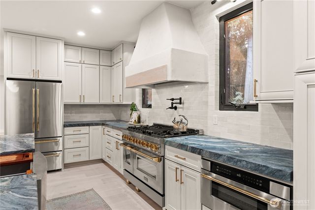 6017 53rd Street NW, Gig Harbor, WA 98335