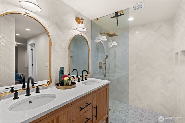 6017 53rd Street NW, Gig Harbor, WA 98335