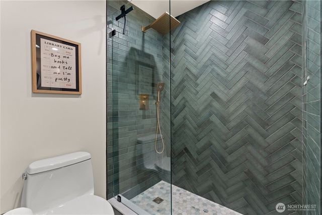 6017 53rd Street NW, Gig Harbor, WA 98335