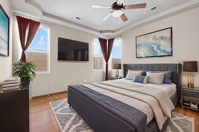 5304 SACATE Avenue NW, Albuquerque, NM 87120