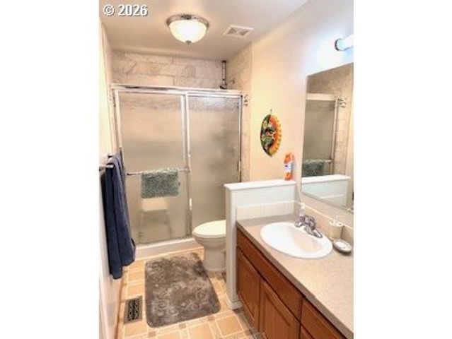 13623 BARCLAY HILLS Dr, Oregon City, OR 97045