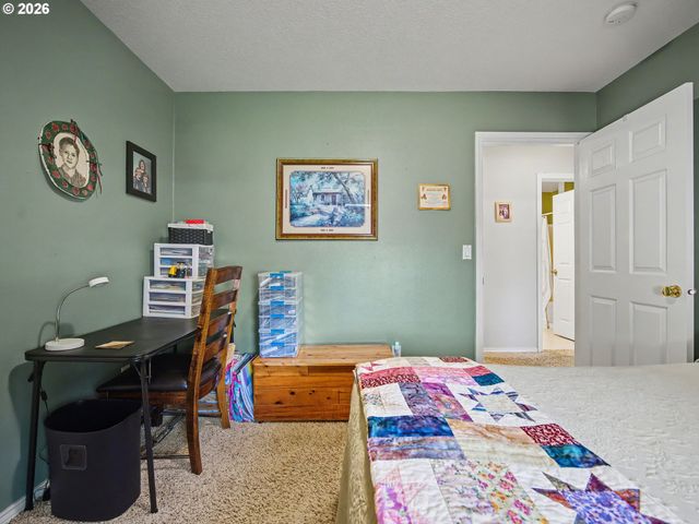 13623 BARCLAY HILLS Dr, Oregon City, OR 97045