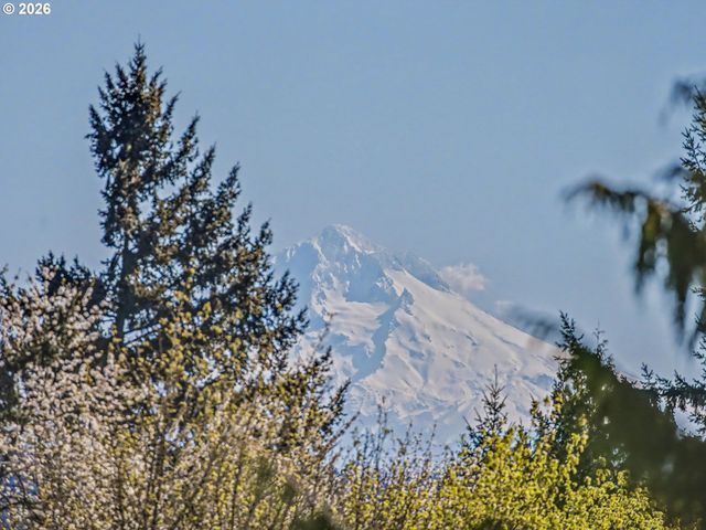 13623 BARCLAY HILLS Dr, Oregon City, OR 97045