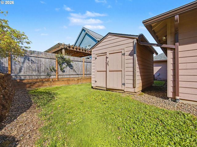13623 BARCLAY HILLS Dr, Oregon City, OR 97045