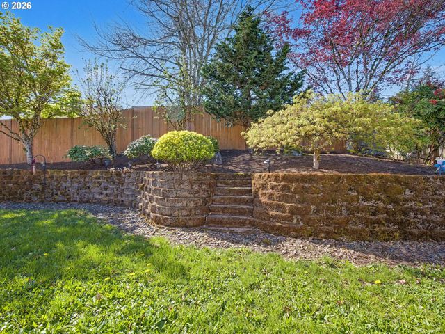 13623 BARCLAY HILLS Dr, Oregon City, OR 97045