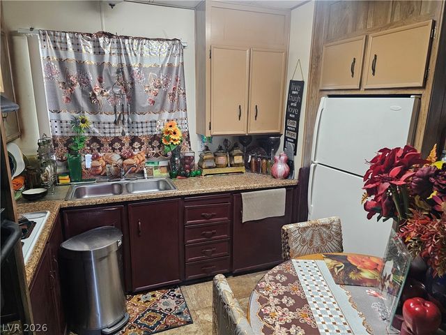 3427 Haleakala Drive, Las Vegas, NV 89122
