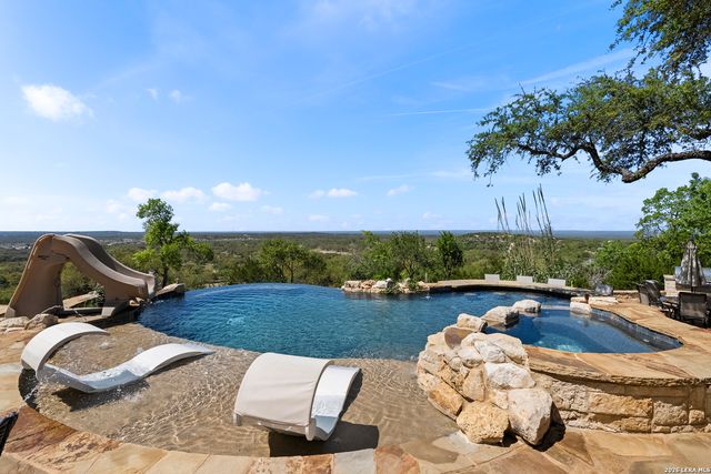 140 KUNTZ RUN, Bulverde, TX 78163