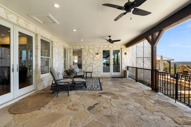 140 KUNTZ RUN, Bulverde, TX 78163