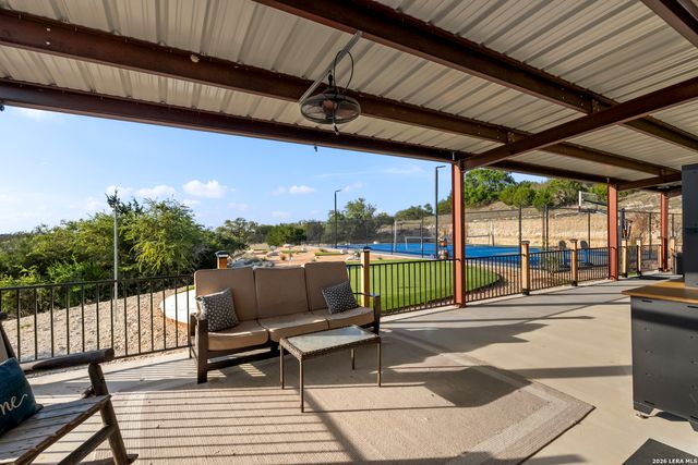 140 KUNTZ RUN, Bulverde, TX 78163