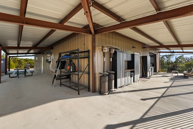 140 KUNTZ RUN, Bulverde, TX 78163