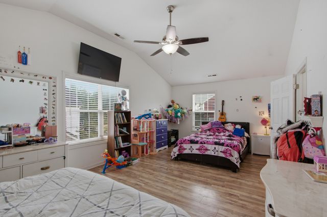 1230 Baker Creek Dr, Spring Hill, TN 37174