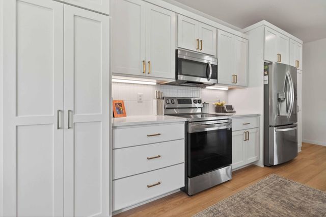 1426 SUMMERWOOD Trail W, Dilworth, MN 56529