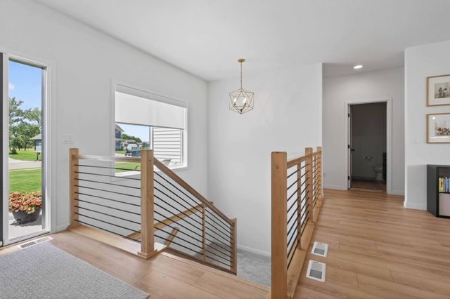 1426 SUMMERWOOD Trail W, Dilworth, MN 56529