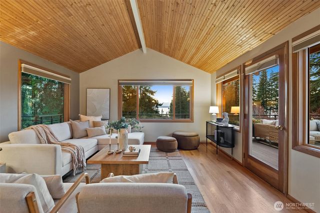 18431 High Street, Edmonds, WA 98020