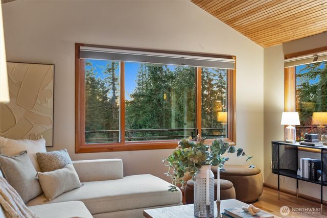 18431 High Street, Edmonds, WA 98020