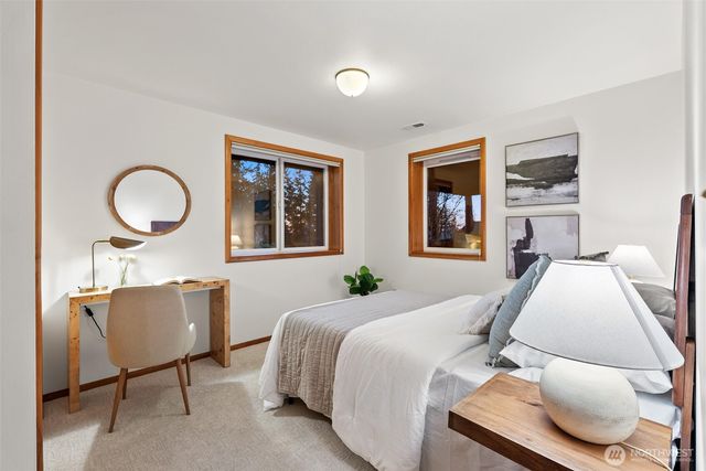 18431 High Street, Edmonds, WA 98020