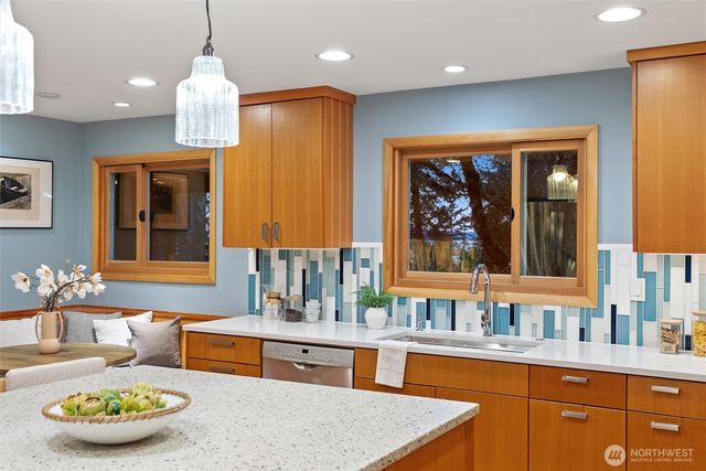 18431 High Street, Edmonds, WA 98020