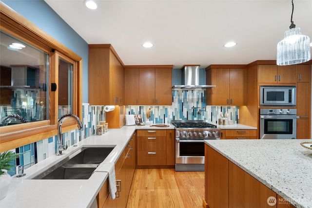 18431 High Street, Edmonds, WA 98020