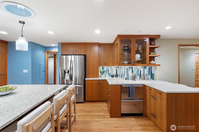 18431 High Street, Edmonds, WA 98020