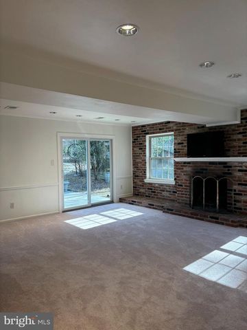 1249 DERBYSHIRE RD, Potomac, MD 20854