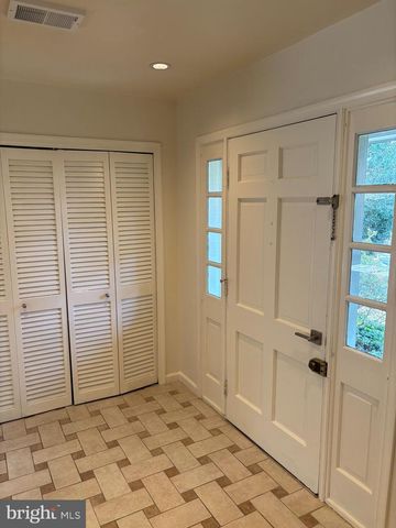 1249 DERBYSHIRE RD, Potomac, MD 20854